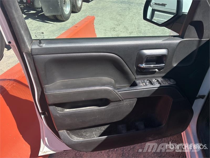 Chevrolet Silverado 1500 4x4 Extended Cab Pickup Прочие фургоны