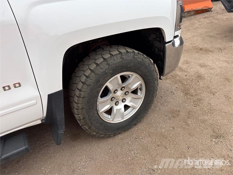 Chevrolet Silverado 1500 4x4 Crew Cab Pickup 其他