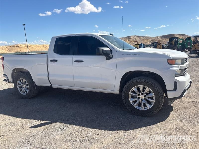 Chevrolet Silverado 1500 Custom 4x4 Extended Cab Pickup Άλλα Vans
