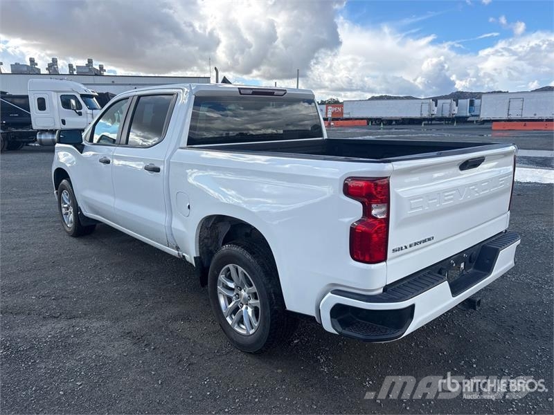 Chevrolet Silverado 1500 4x4 Crew Cab Pickup Інше