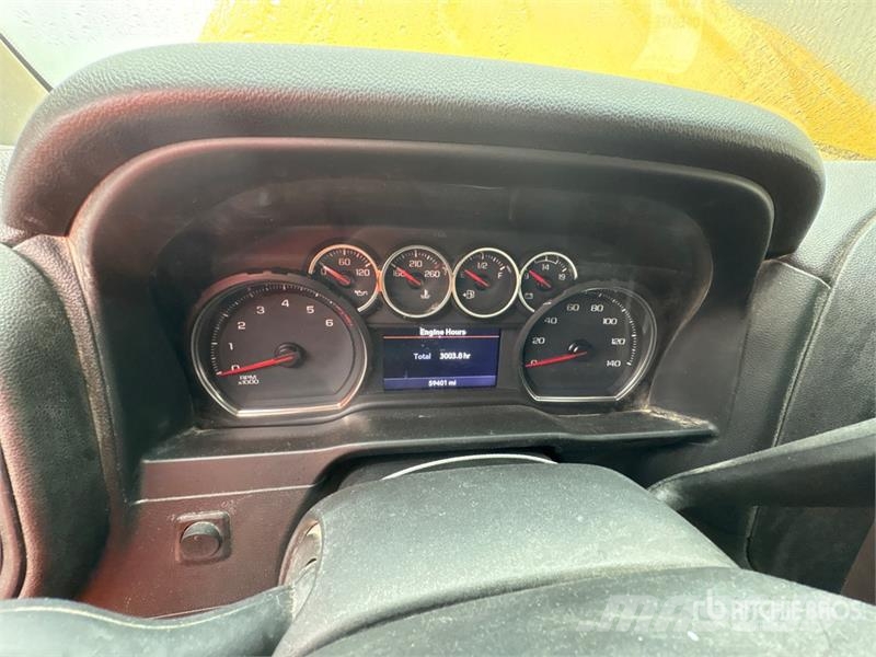 Chevrolet Silverado 1500 4x4 Crew Cab Pickup Άλλα Vans