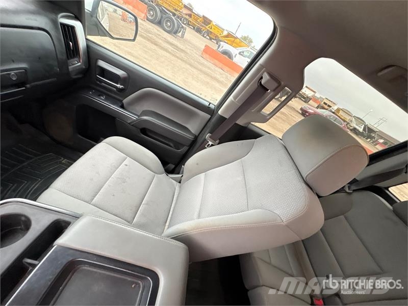 Chevrolet Silverado 1500 4x4 Crew Cab Pickup 其他