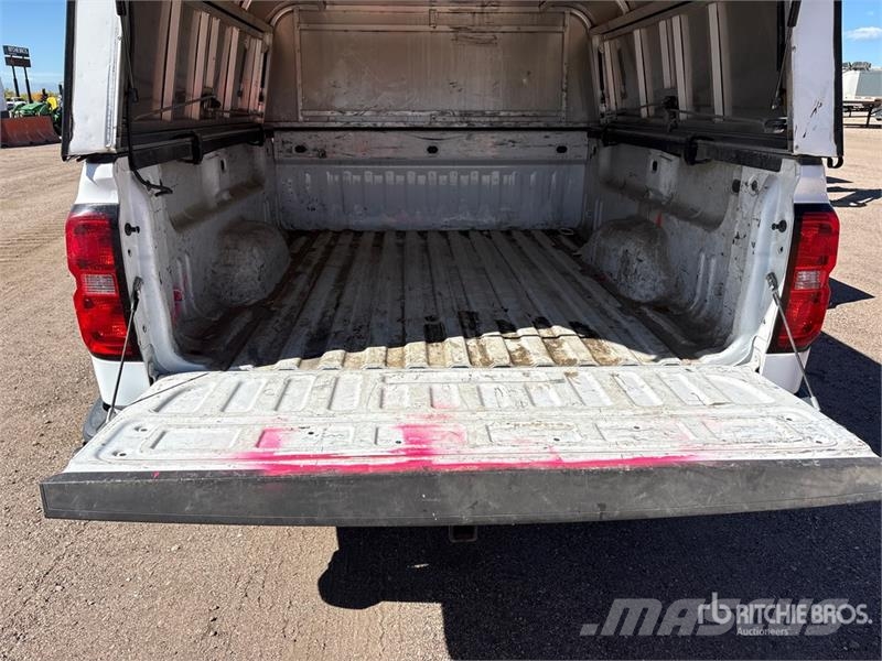 Chevrolet Silverado 1500 4x4 Extended Cab Pickup Drugi