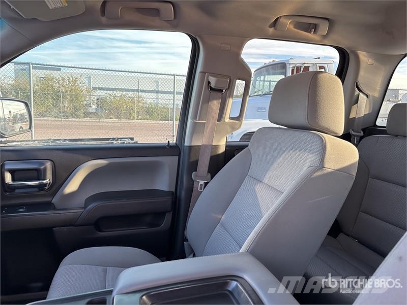 Chevrolet Silverado 1500 4x2 Crew Cab Pickup Други