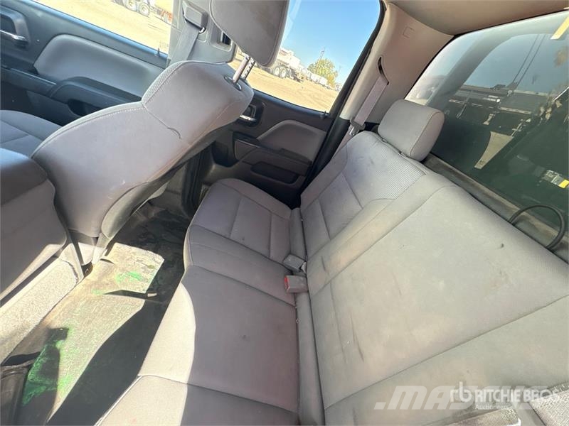 Chevrolet Silverado 1500 4x4 Extended Cab Pickup Drugi