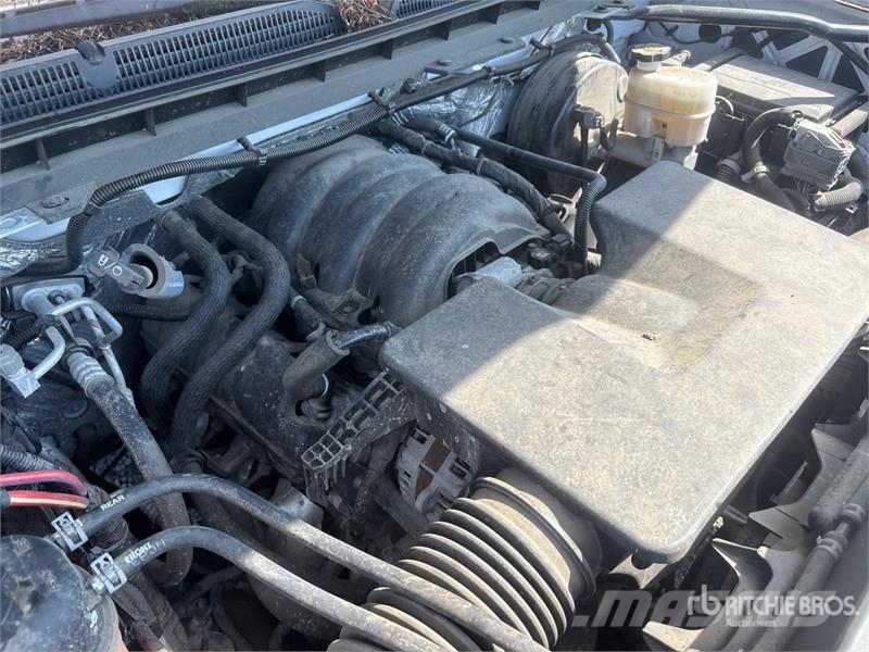 Chevrolet Silverado 1500 4x2 Extended Cab Pickup (Inoperable Muu