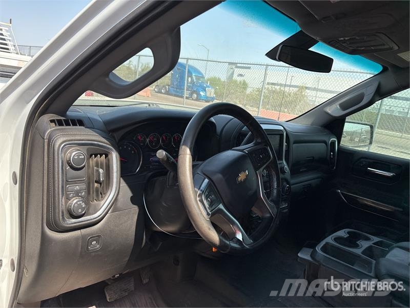 Chevrolet Silverado 1500 LT 4x2 Crew Cab Pickup Drugi