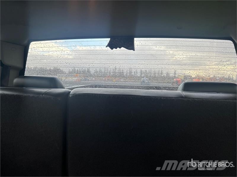 Chevrolet Silverado 1500 LTZ 4x4 Crew Cab Pickup Diger