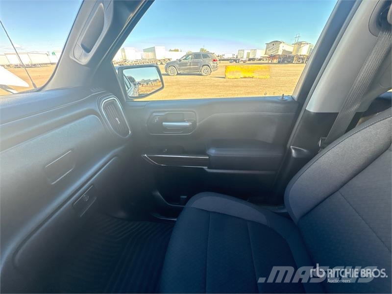 Chevrolet Silverado 1500 4x4 Extended Cab Pickup Otras furgonetas