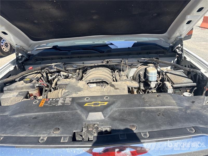 Chevrolet Silverado 1500 4x4 Crew Cab Pickup その他