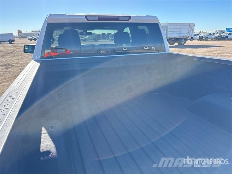 Chevrolet Silverado 1500 4x4 Extended Cab Pickup Otras furgonetas