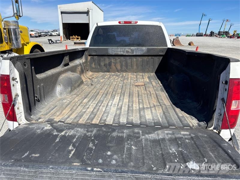 Chevrolet Silverado 1500 4x4 Extended Cab Pickup Anders