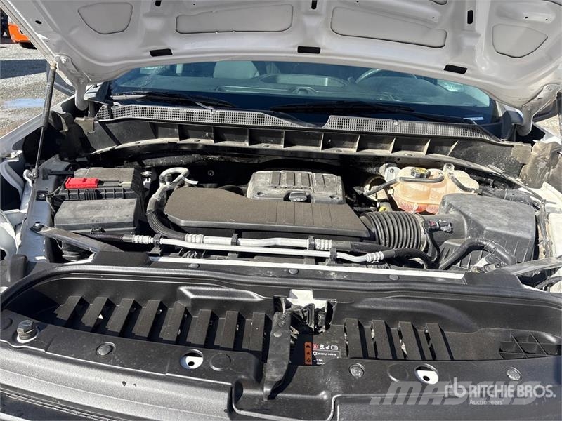 Chevrolet Silverado 1500 4x4 Crew Cab Pickup Інше