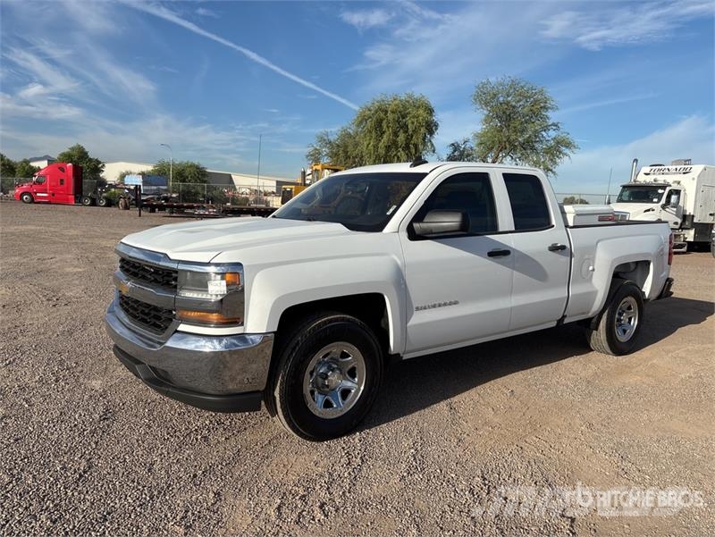 Chevrolet Silverado 1500 4x2 Crew Cab Pickup Други