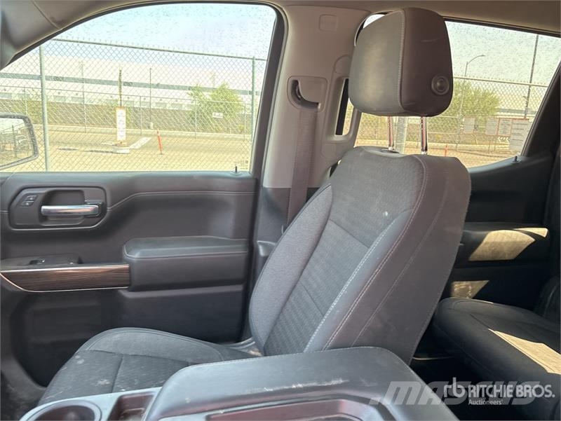 Chevrolet Silverado 1500 LT 4x2 Crew Cab Pickup Drugi