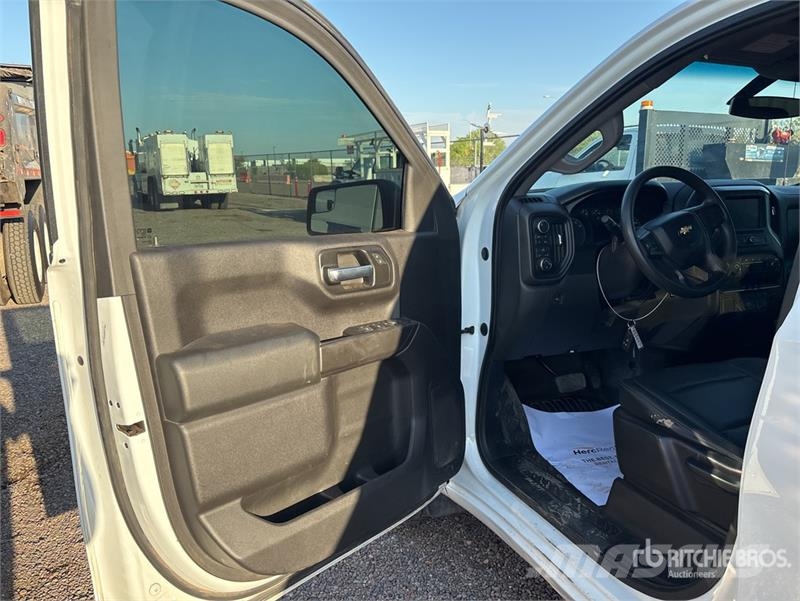 Chevrolet Silverado 1500 4x4 Crew Cab Pickup Άλλα Vans