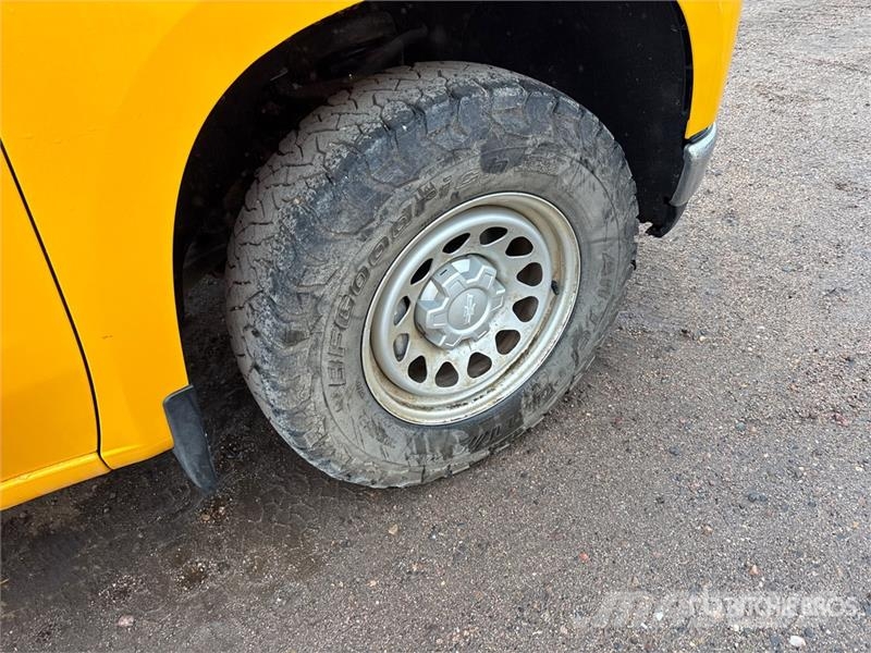 Chevrolet Silverado 1500 4x4 Crew Cab Pickup Άλλα Vans