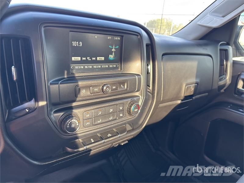 Chevrolet Silverado 1500 4x2 Crew Cab Pickup Други