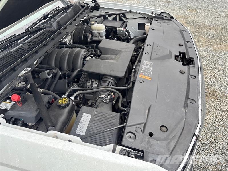 Chevrolet Silverado 1500 4x2 Crew Cab Pickup أخرى