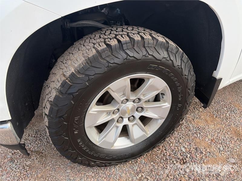 Chevrolet Silverado 1500 4x2 Crew Cab Pickup 其他
