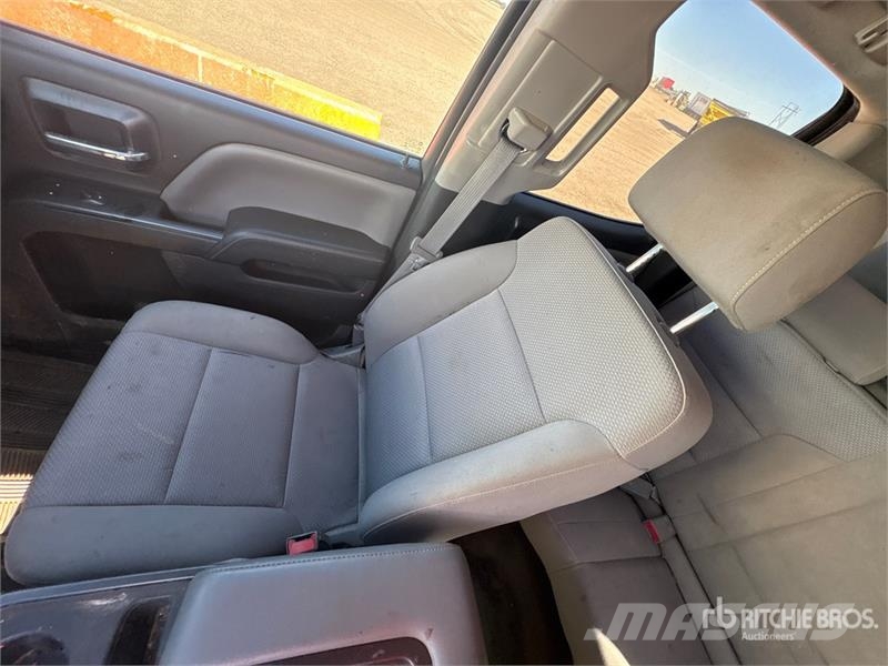 Chevrolet Silverado 1500 4x4 Extended Cab Pickup Drugi