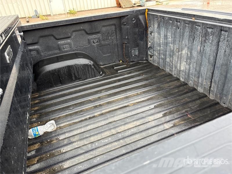 Chevrolet Silverado 1500 4x4 Crew Cab Pickup Άλλα Vans
