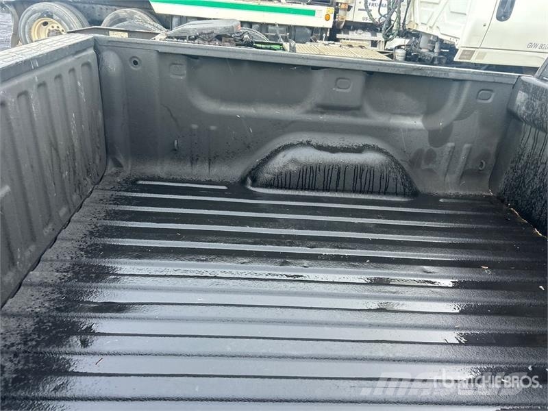 Chevrolet Silverado 1500 LTZ 4x4 Crew Cab Pickup Diger