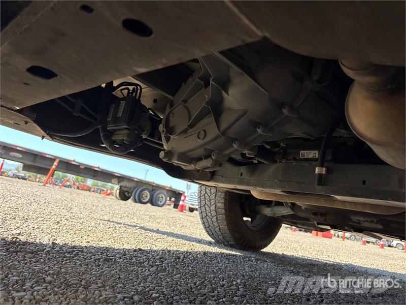Chevrolet Silverado 1500 Custom 4x4 Extended Cab Pickup Drugi