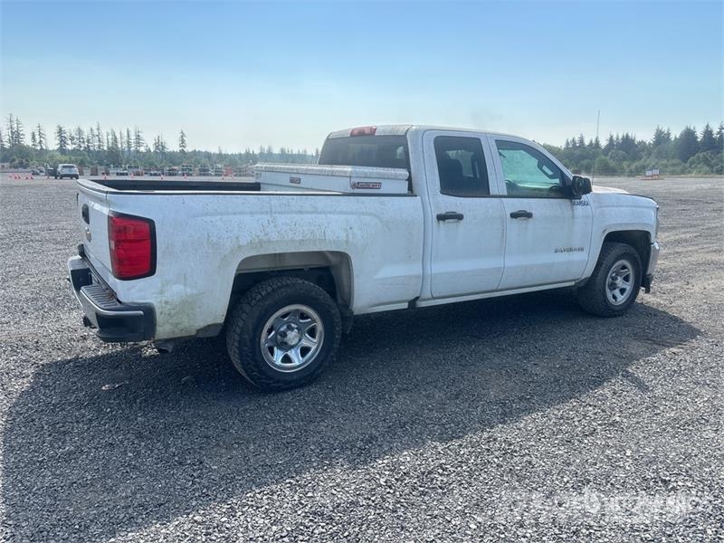 Chevrolet Silverado 1500 4x2 Extended Cab Pickup (Inoperable Muu