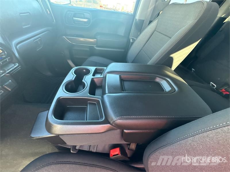 Chevrolet Silverado 1500 4x4 Extended Cab Pickup Otras furgonetas