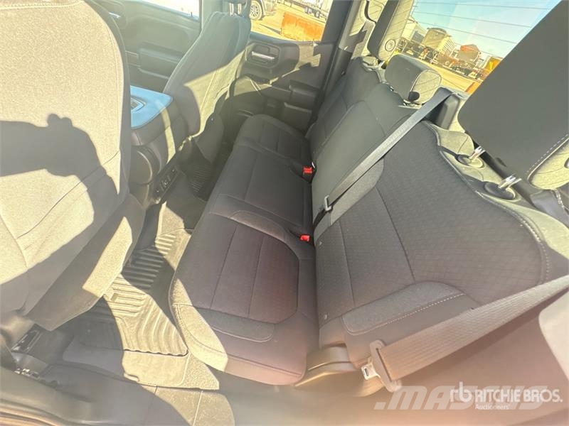 Chevrolet Silverado 1500 4x4 Extended Cab Pickup Otras furgonetas