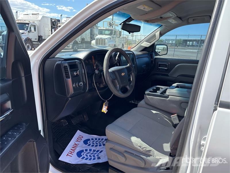 Chevrolet Silverado 1500 4x2 Crew Cab Pickup Ostalo