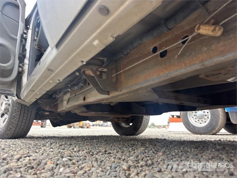 Chevrolet Silverado 1500 4x2 Extended Cab Pickup Outro