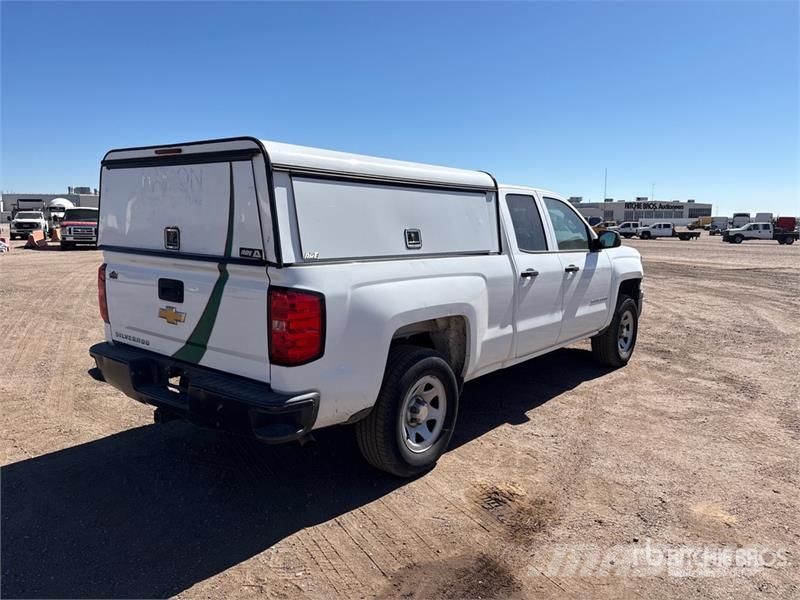 Chevrolet Silverado 1500 4x4 Extended Cab Pickup Drugi