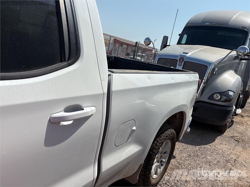Chevrolet Silverado 1500 LT 4x2 Crew Cab Pickup Drugi