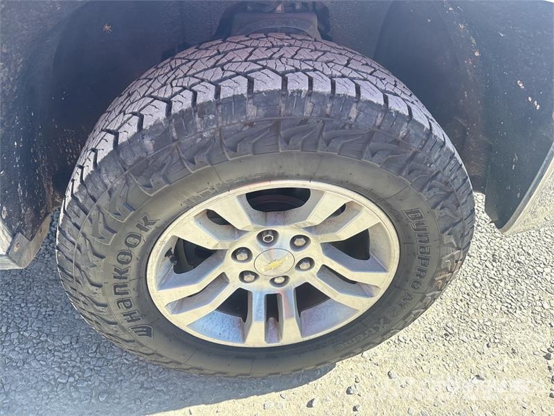 Chevrolet Silverado 1500 4x4 Crew Cab Pickup その他