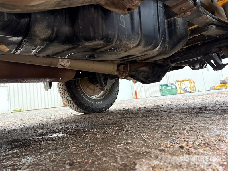 Chevrolet Silverado 1500 4x4 Crew Cab Pickup Άλλα Vans