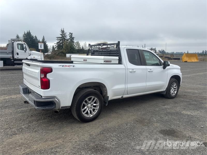 Chevrolet Silverado 1500 4x4 Extended Cab Pickup Ostalo