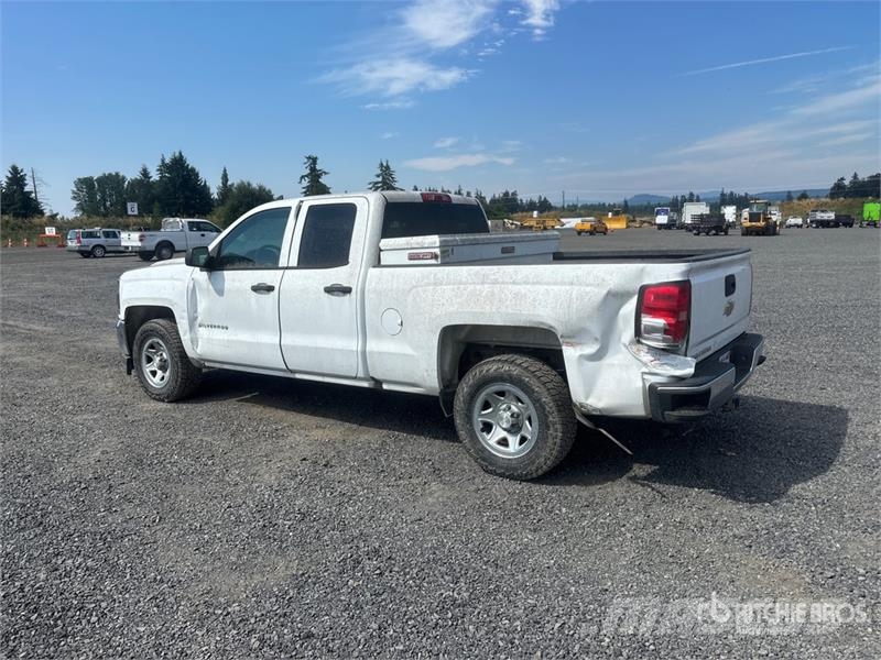 Chevrolet Silverado 1500 4x2 Extended Cab Pickup (Inoperable Muu