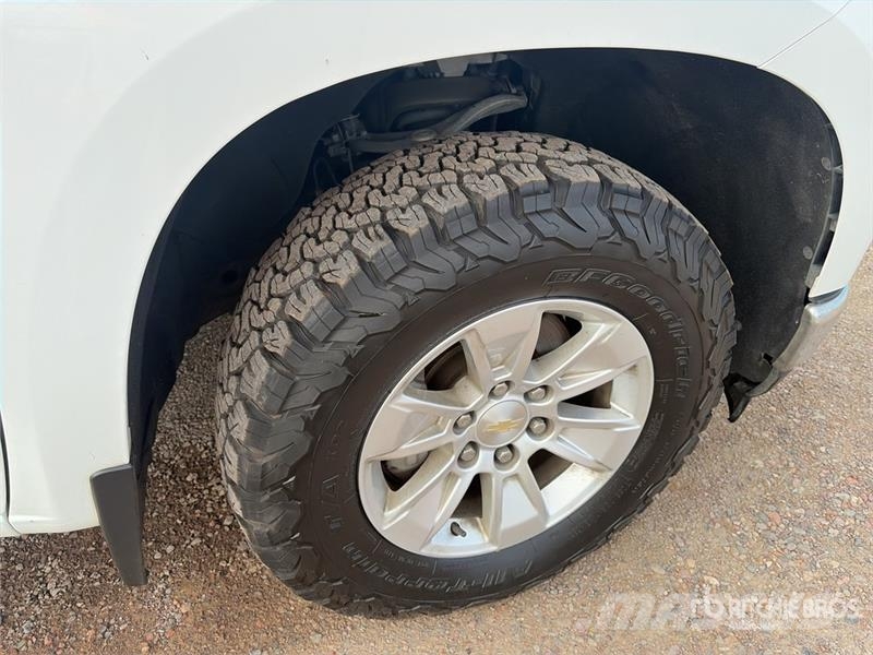 Chevrolet Silverado 1500 4x2 Crew Cab Pickup 其他