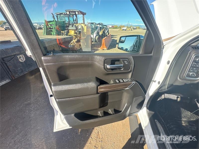 Chevrolet Silverado 1500 4x4 Extended Cab Pickup Otras furgonetas