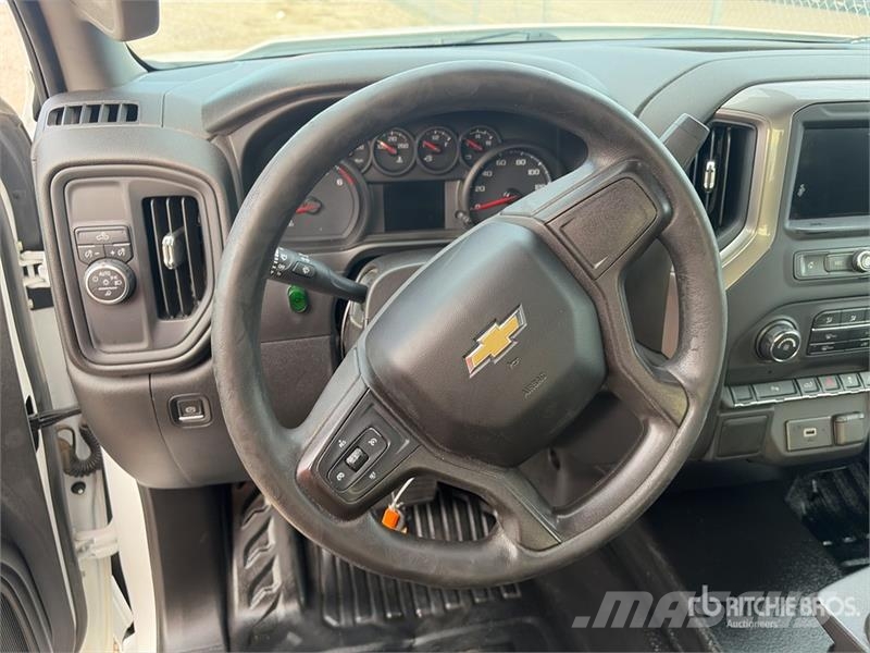Chevrolet Silverado 1500 4x2 Crew Cab Pickup 其他