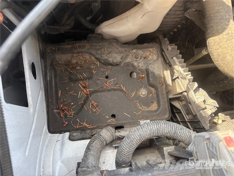 Chevrolet Silverado 1500 4x2 Extended Cab Pickup (Inoperable Muu