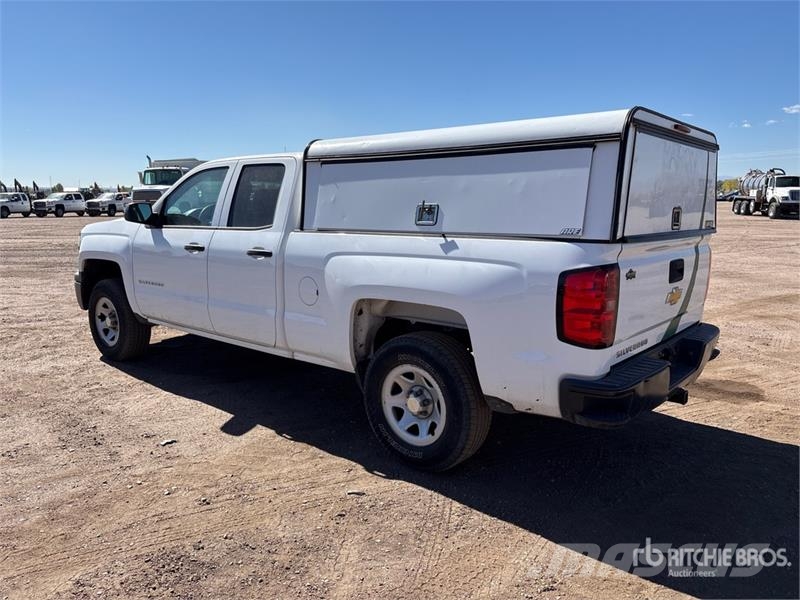 Chevrolet Silverado 1500 4x4 Extended Cab Pickup Drugi