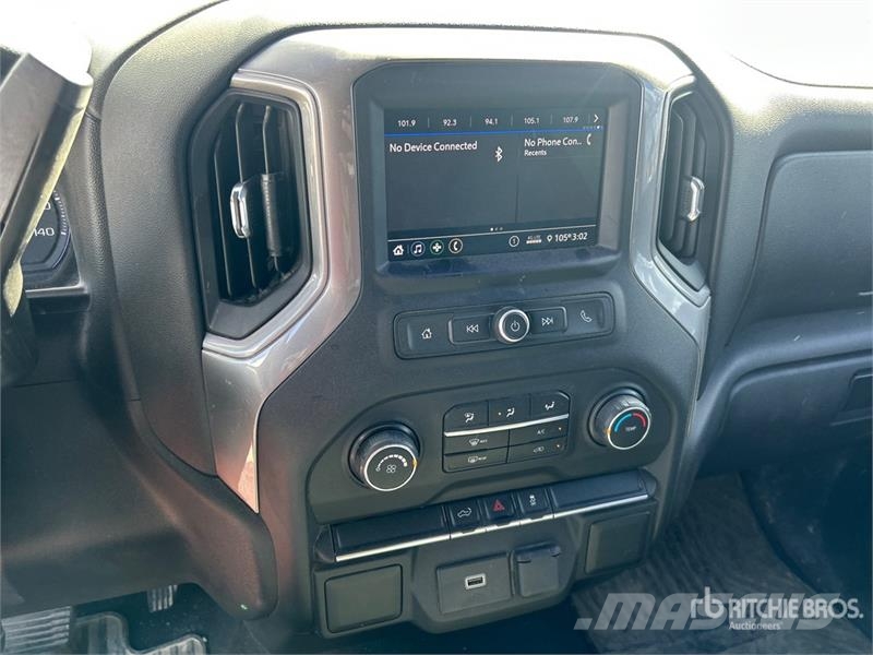 Chevrolet Silverado 1500 4x4 Crew Cab Pickup Ostalo