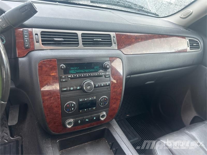 Chevrolet Silverado 1500 LTZ 4x4 Crew Cab Pickup Diger