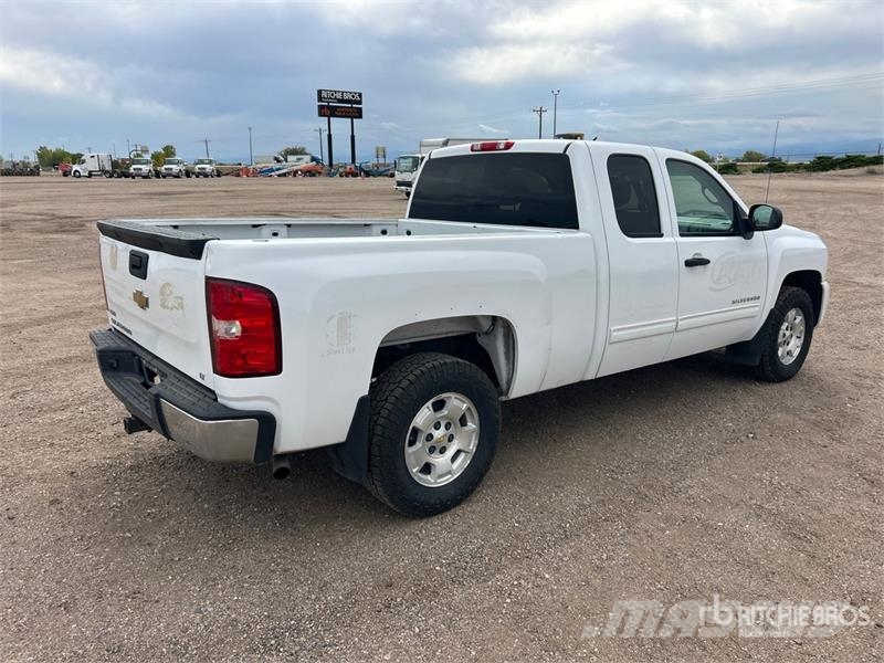 Chevrolet Silverado 1500 4x4 Extended Cab Pickup Andre
