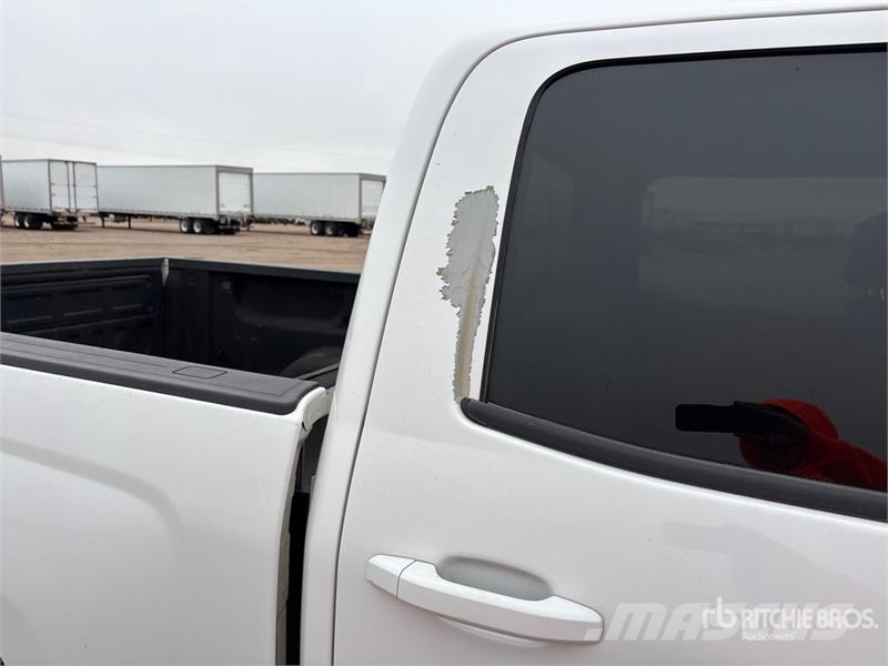 Chevrolet Silverado 1500 4x4 Crew Cab Pickup 其他