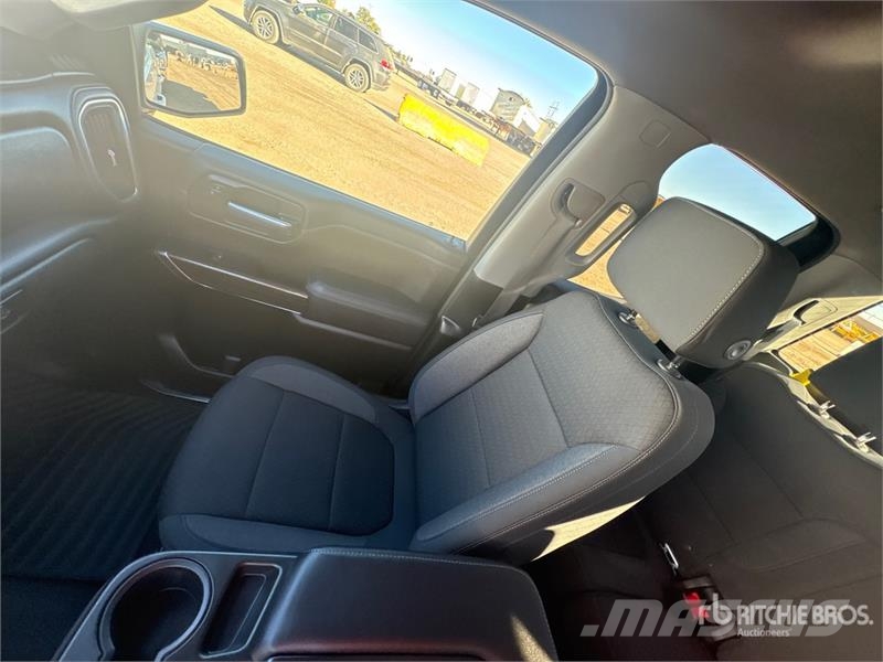 Chevrolet Silverado 1500 4x4 Extended Cab Pickup Otras furgonetas