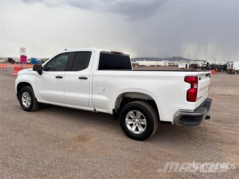 Chevrolet Silverado 1500 4x2 Extended Cab Pickup Andre varebiler